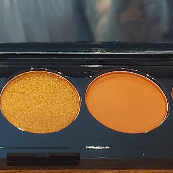 Laritzy Cosmetics Artistry Palette - Picture 7 of 12